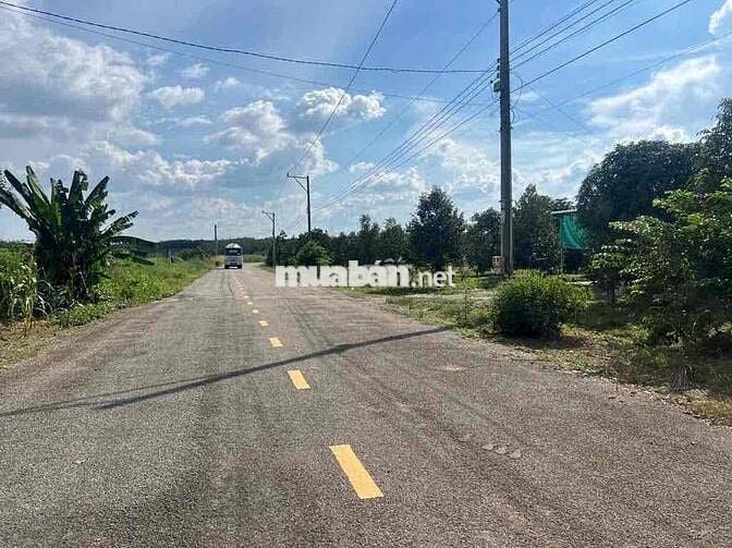 Cần nhượng lại lô 388m2/470tr mt huyện 10m gần TTHC xã Phước Thành