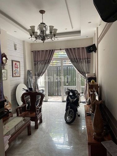 Bán nhà đường 7M Phạm Hùng P4Q8. 4x18m 2 lầu