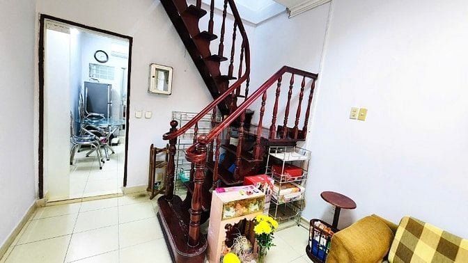 Cho thuê nhà Đ.Đ.T.Nghi hẻm 4m(0XH) Nguyễn Thông, P.9, Q.3 giá 13.5tr