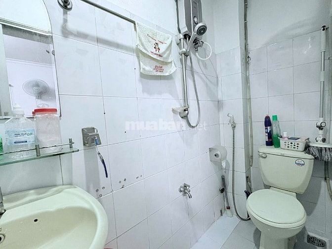 Cho thuê nhà Đ.Đ.T.Nghi hẻm 4m(0XH) Nguyễn Thông, P.9, Q.3 giá 13.5tr