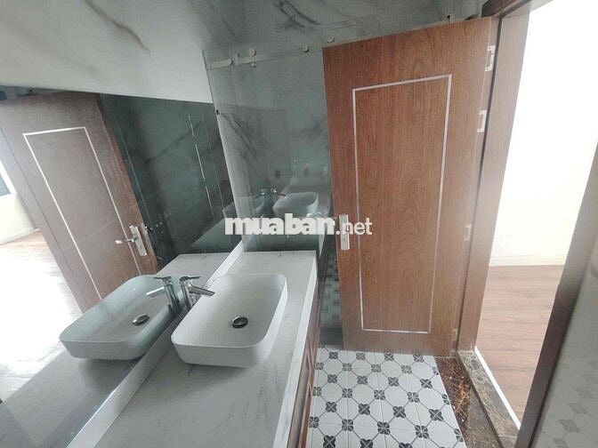 NHÀ LÊ VĂN DUYỆT - 5 PN - VỪA Ở VỪA LÀM VP