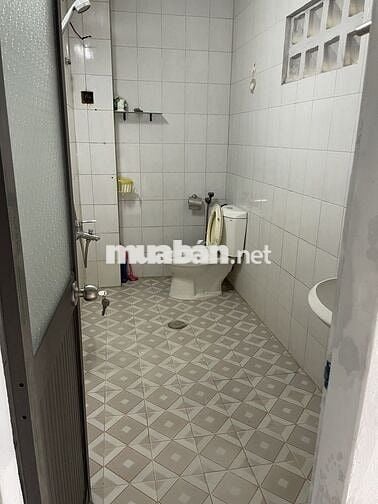 Cho thuê nhà mặt tiền đường Lê Văn Hiến, gần bv 600 giường