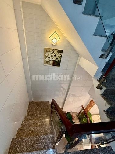 Nhà mới hẻm 154 âu dương lân P3Q8. Ngang 4,7m. Giá 5tỷ950