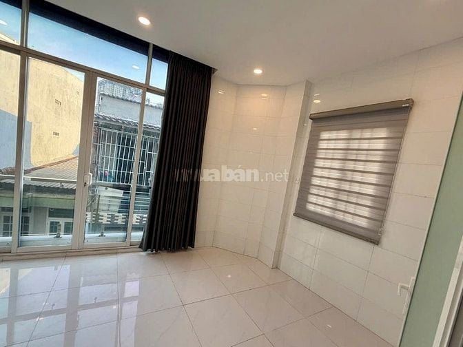 Nhà mới hẻm 154 âu dương lân P3Q8. Ngang 4,7m. Giá 5tỷ950