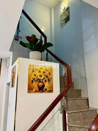 Nhà mới hẻm 154 âu dương lân P3Q8. Ngang 4,7m. Giá 5tỷ950