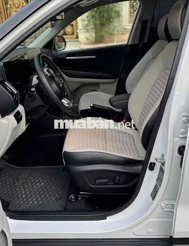 Kia Sonet 2023 Premium 1.5 AT - 70000 km