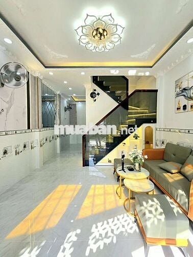 Nhà đẹp mặt tiền đường xe hơi nhà chính chủ Cần bán