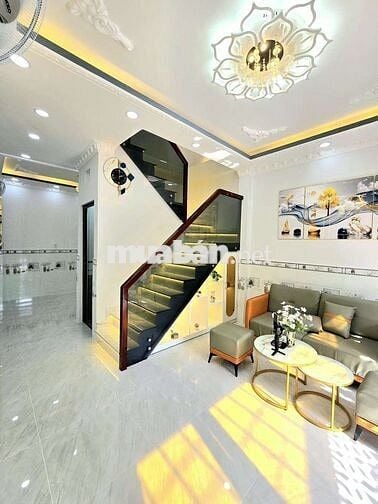 Nhà đẹp mặt tiền đường xe hơi nhà chính chủ Cần bán