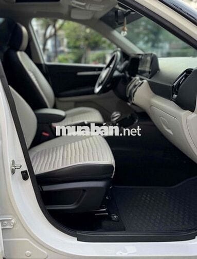 Kia Sonet 2023 Premium 1.5 AT - 70000 km