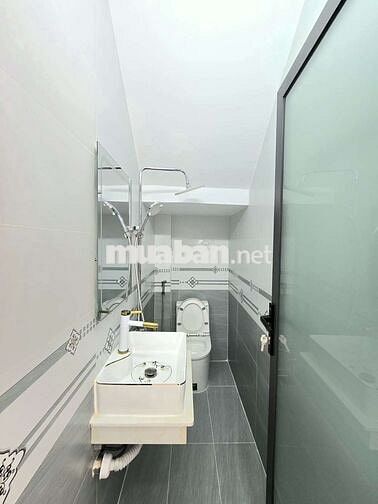 Nhà đẹp mặt tiền đường xe hơi nhà chính chủ Cần bán