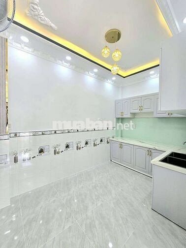 Nhà đẹp mặt tiền đường xe hơi nhà chính chủ Cần bán