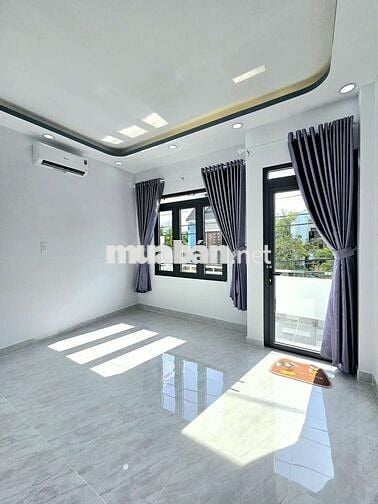 Nhà đẹp mặt tiền đường xe hơi nhà chính chủ Cần bán