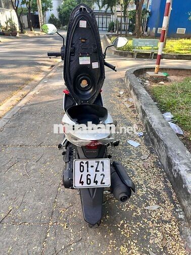 Honda Air Blade úp áo thái Trắng đen đỏ 54.444 km