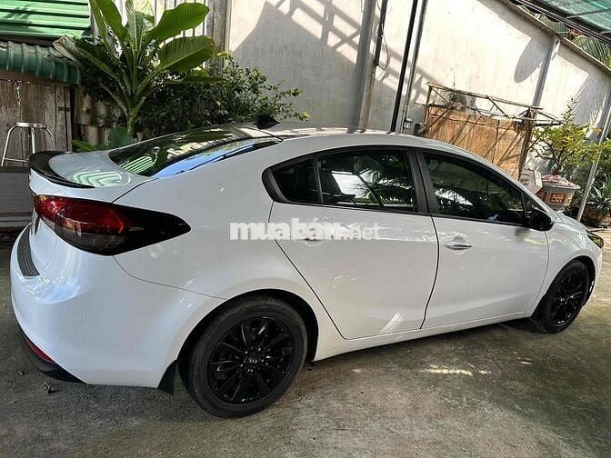 Kia Cerato 2017 1.6 MT - 129000 km