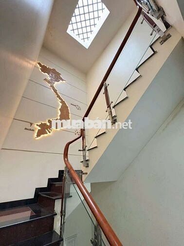 7tỷ8NHÀ MẶT TIỀN KHU SÂN VẬN ĐỘNG DĨ AN