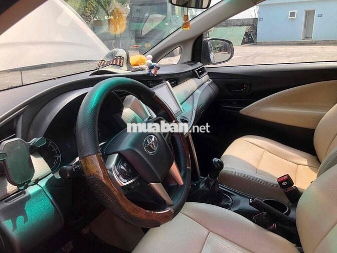 Toyota Innova 2017 2.0E - 20000 km