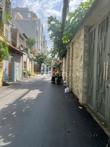 Bán Gấp Nhà Hẻm Xe Hơi Lê Văn Sỹ P.13 Quận 3