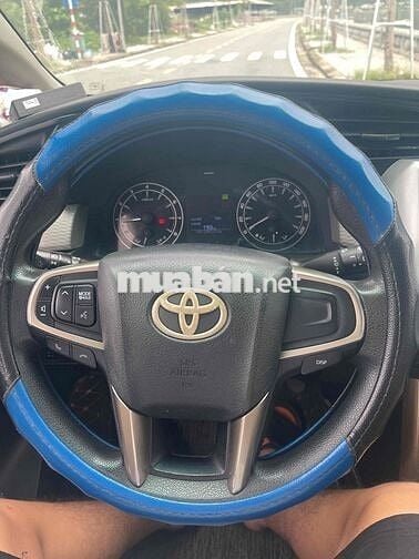 Toyota Innova 2017 2.0E - 200000 km