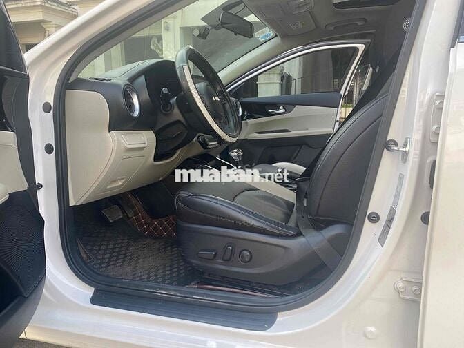 Kia K3 2024 Luxury 1.6 AT - 35000 km