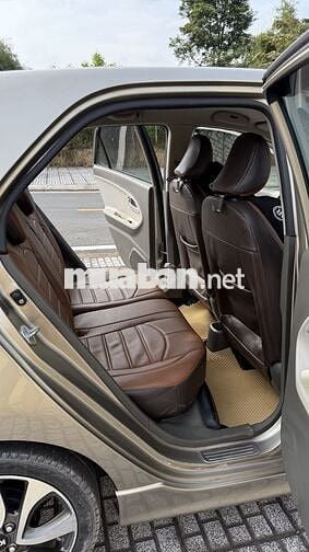 Kia Morning Vàng cát 5 chỗ Số tự động