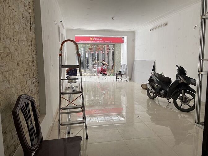 CHo thuê mặt bằng HXH Vườn Chuối, Quận 3, 4x10m lối đi riêng -Giá 15Tr