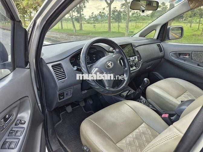 Toyota Innova 2013 2.0E  Xe Rin Đẹp Keng