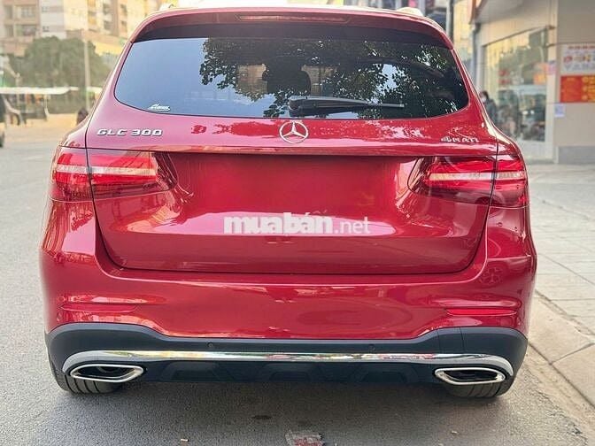 Mercedes GLC300 2018 model 2019 màu đỏ