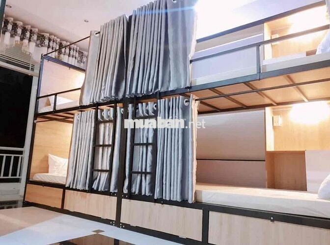 Chốt đơn chiếc giường KTX cao cấp giữa lòng Sài Gòn, bao trọn gói