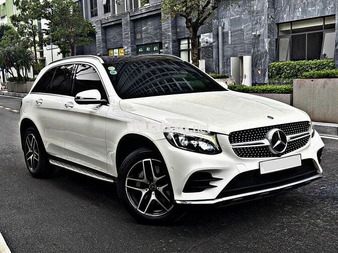 Mercedes GLC300 2018 model 2019 màu trắng