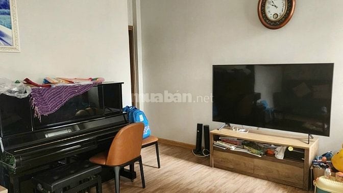 Cho thuê nhà Lê Văn Sỹ, Q3. 6x17m, 3 tầng st, hẻm kinh doanh 8m thông