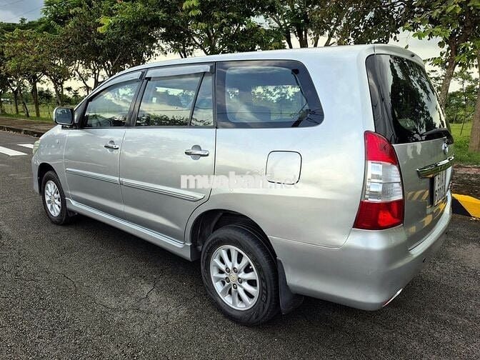 Toyota Innova 2013 2.0E  Xe Rin Đẹp Keng