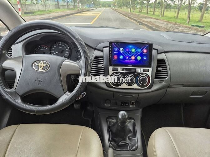 Toyota Innova 2013 2.0E  Xe Rin Đẹp Keng