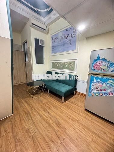 CHDV Quận 10 Cạnh UEH và ĐH Hành Chính đường 3 tháng 2