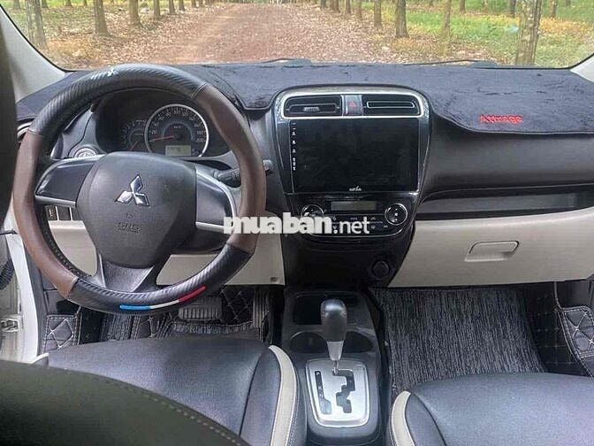 Mitsubishi Attrage 2015 Trắng