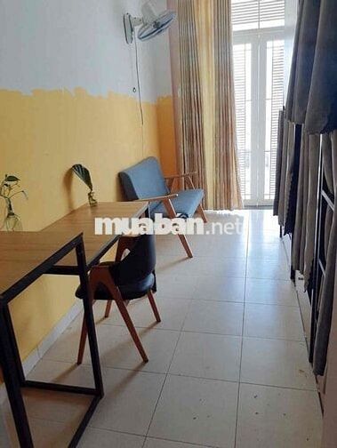 Chốt đơn chiếc giường KTX cao cấp giữa lòng Sài Gòn, bao trọn gói