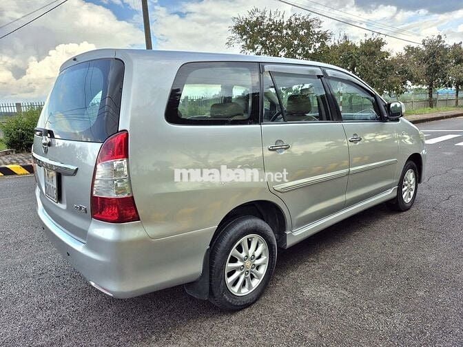 Toyota Innova 2013 2.0E  Xe Rin Đẹp Keng