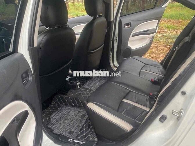 Mitsubishi Attrage 2015 Trắng