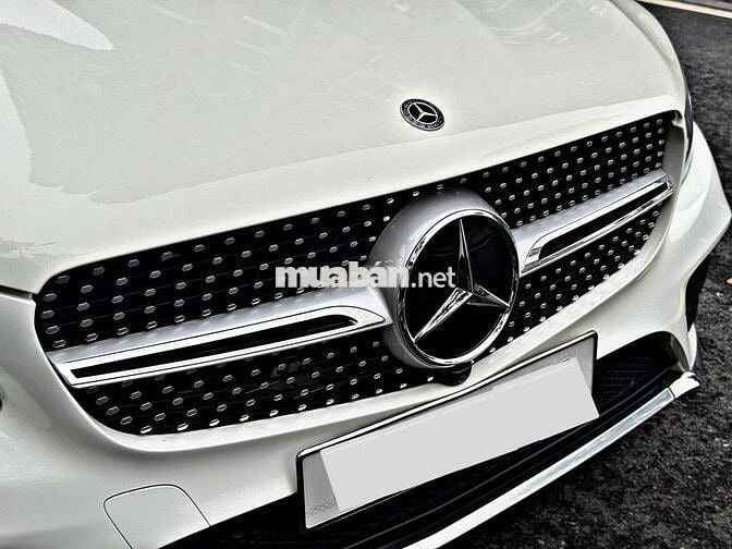Mercedes GLC300 2018 model 2019 màu trắng