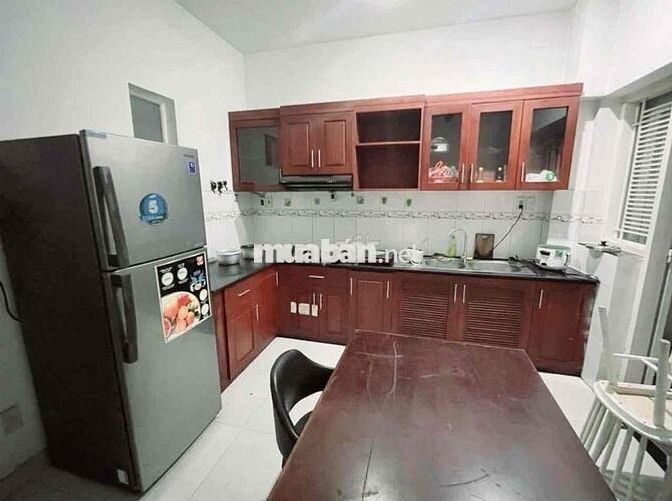 Chốt đơn chiếc giường KTX cao cấp giữa lòng Sài Gòn, bao trọn gói