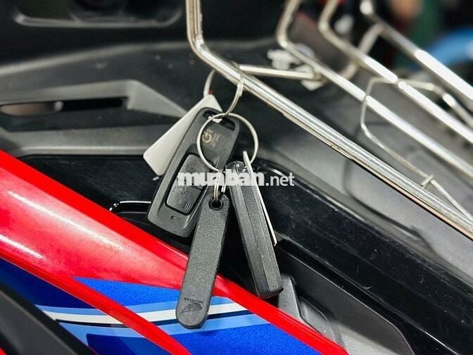 XE MÁYTHANH TÙNG_WINNER V3 ABS MÀU HRC VÀNH VÀNG