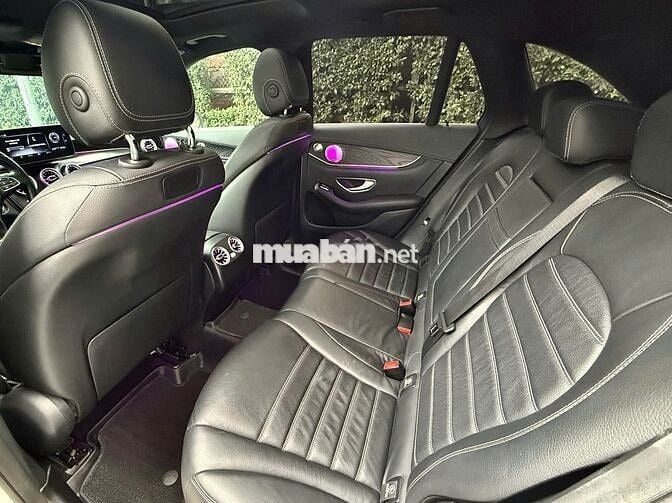 Mercedes GLC300 2018 model 2019 màu trắng