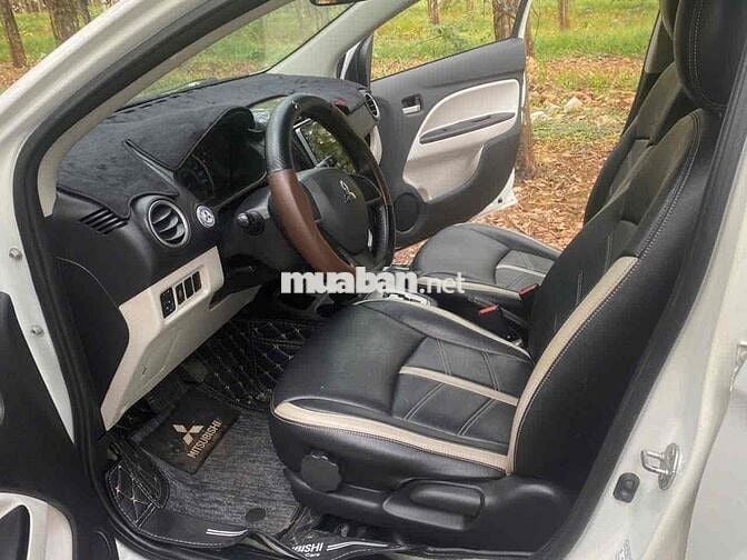 Mitsubishi Attrage 2015 Trắng