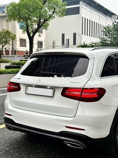 Mercedes GLC300 2018 model 2019 màu trắng