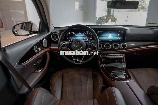 Mercedes E200 Exclusive V1 Model 2025