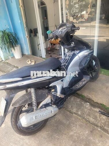 Xe đang đi. Cần bán