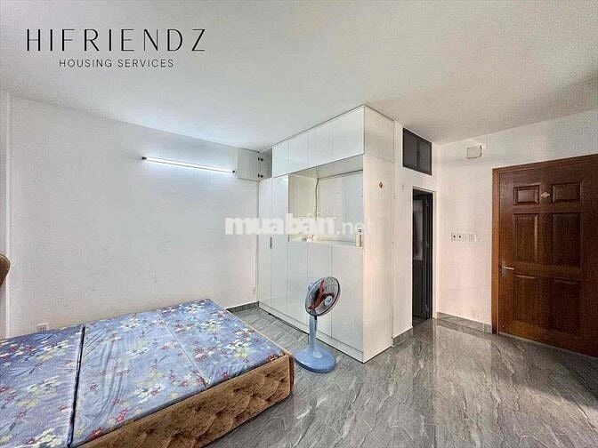 Căn hộ mini Full nội thất Tách Bếp có Ban công kế cầu Chữ Y quận 5