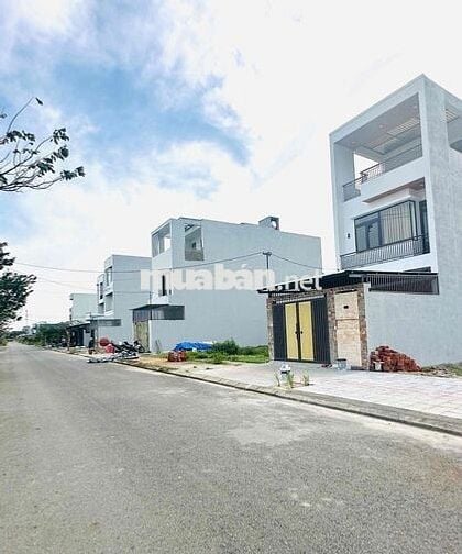 Càn tiền bán nhanh lô đất đường Phạm Đình Bân , nhìn ra Võ Chí Công