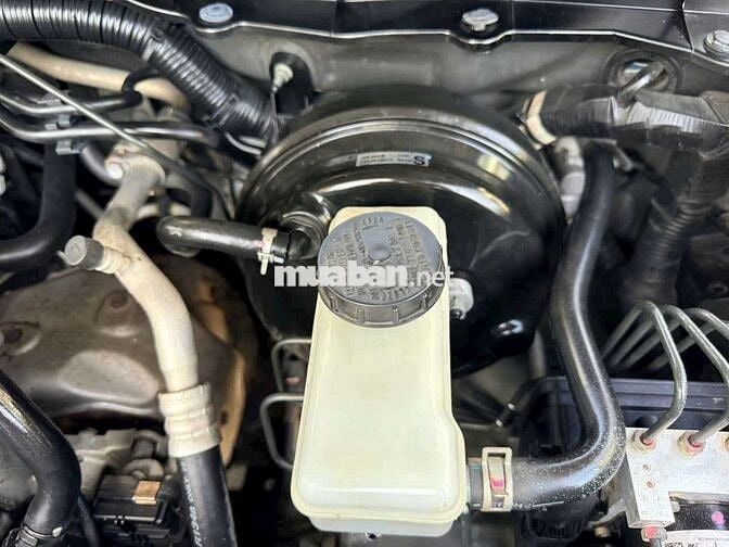 2016 NP300 EL 4x2 AT - 114000 km