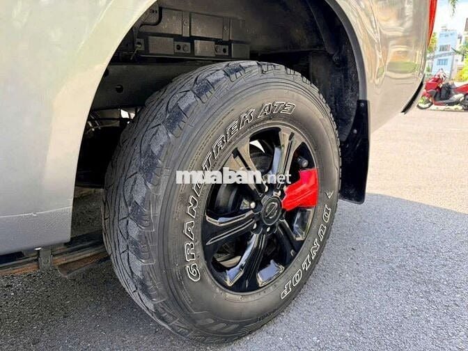 2016 NP300 EL 4x2 AT - 114000 km