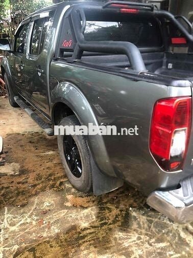 Nissan Navara 2013 2.5 MT - 100000 km